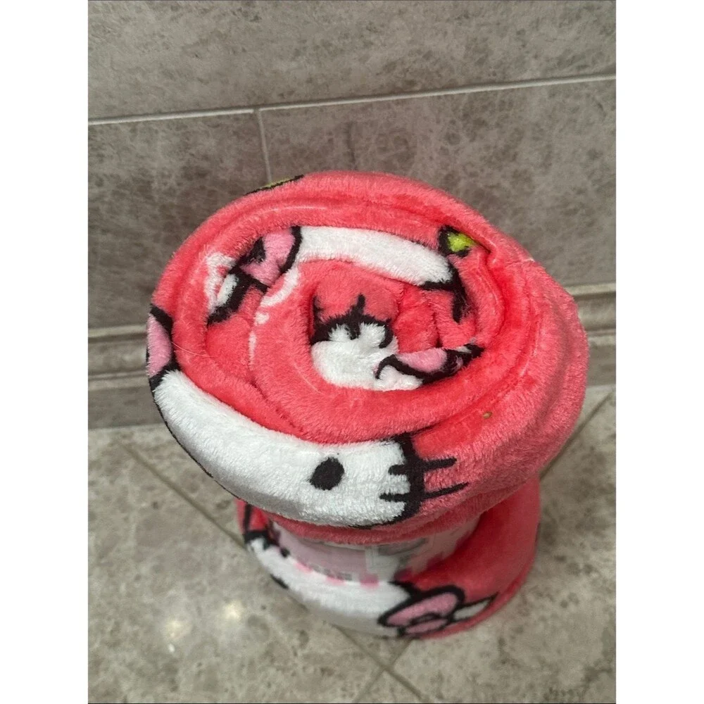 Hello Kitty Sweet Bug Throw Blanket NEW Silk Soft Touch 46” X 60” Pink Bows Bees